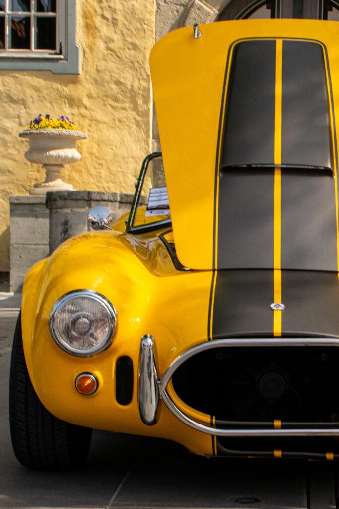 Kollane klassikaline sportauto – autofoto,dsc 0163 Kollane klassikaline sportauto tänaval